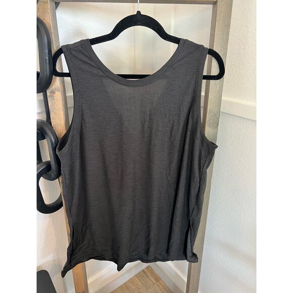 Old Navy Active tank - Picture 1 of 5